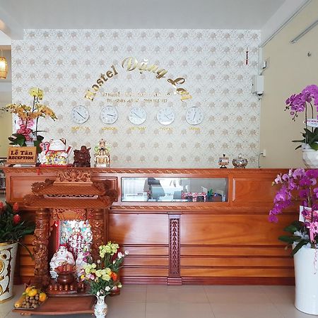 Hostel Dang Loi ホステルダンロイ Chau Doc Exteriör bild