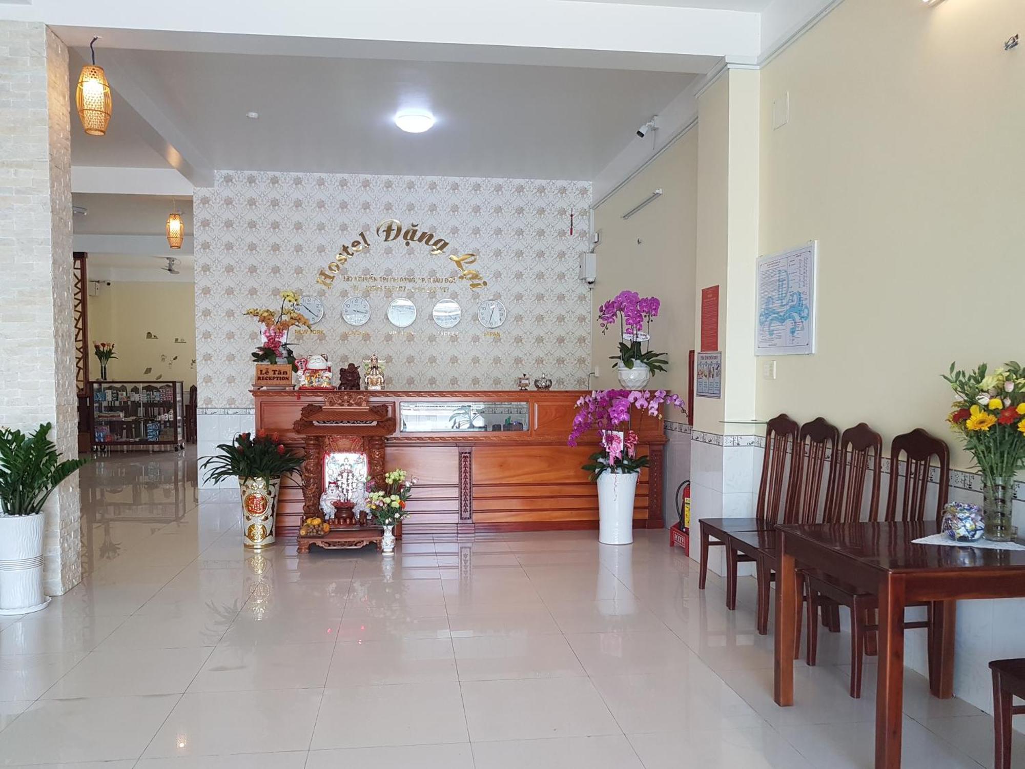 Hostel Dang Loi ホステルダンロイ Chau Doc Exteriör bild