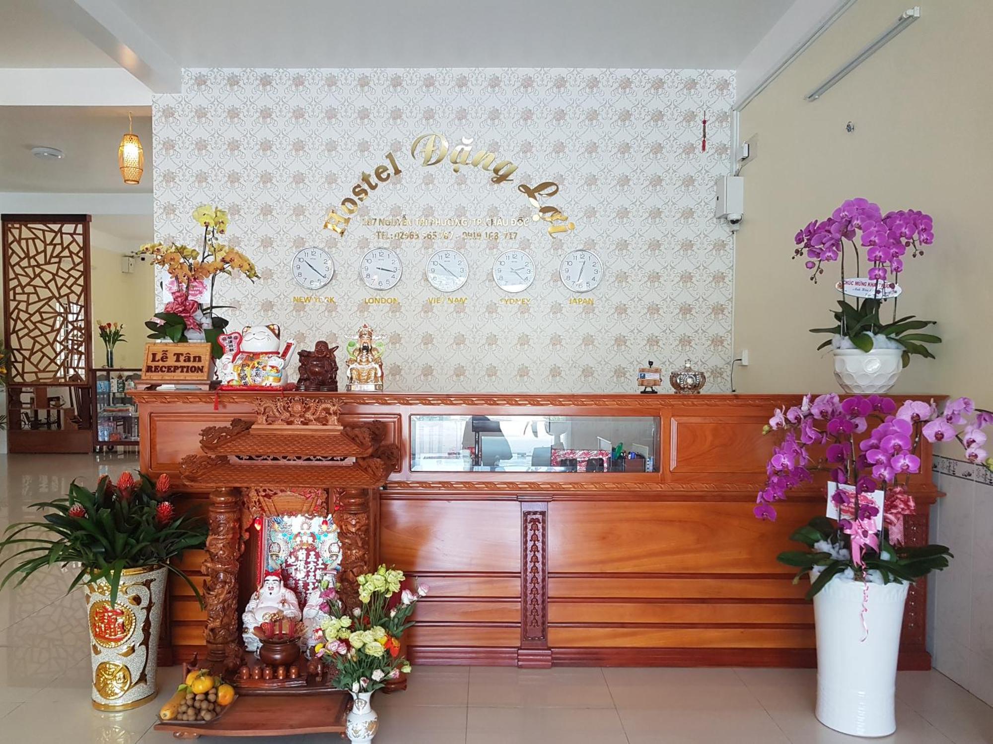 Hostel Dang Loi ホステルダンロイ Chau Doc Exteriör bild