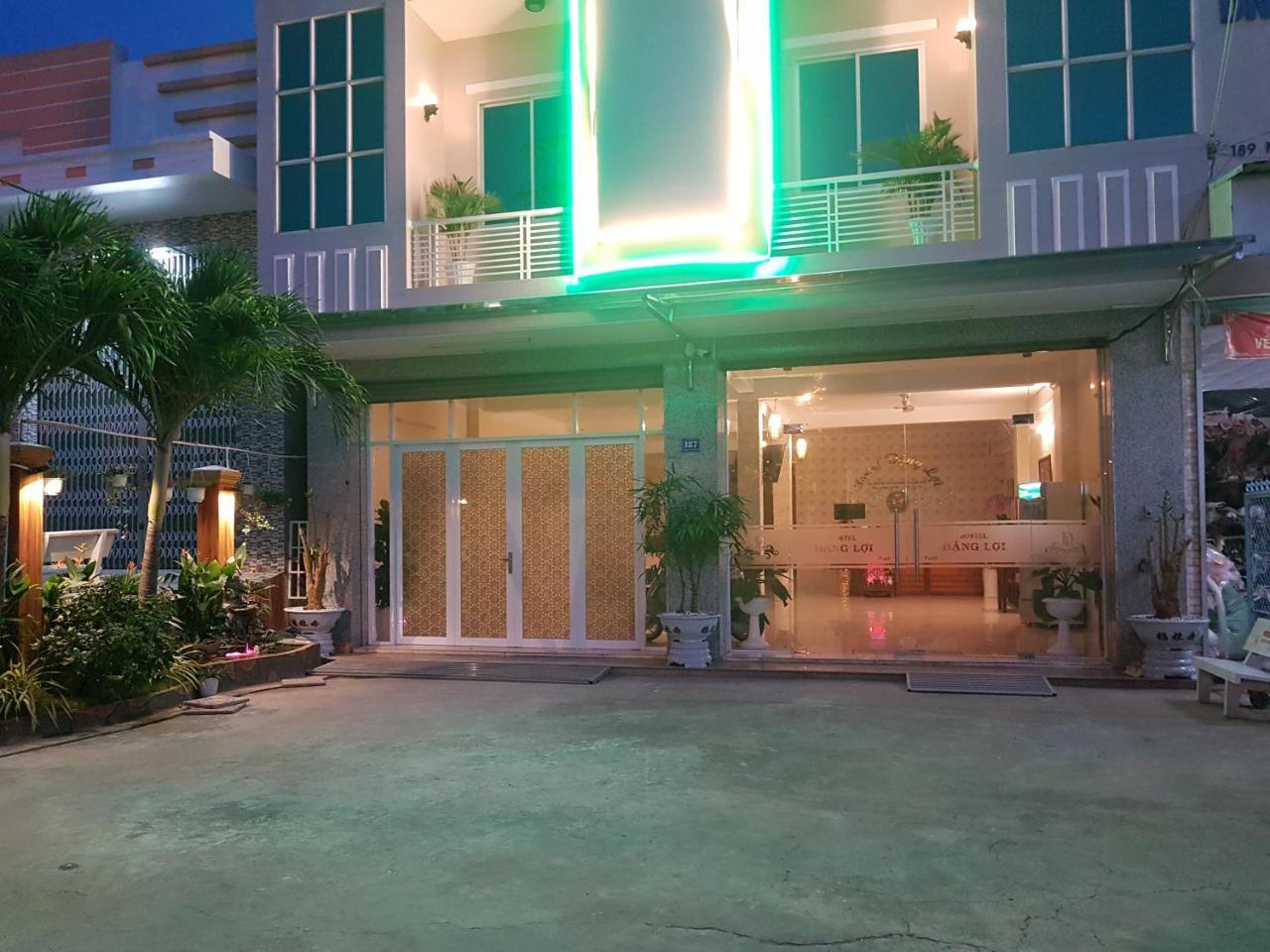 Hostel Dang Loi ホステルダンロイ Chau Doc Exteriör bild